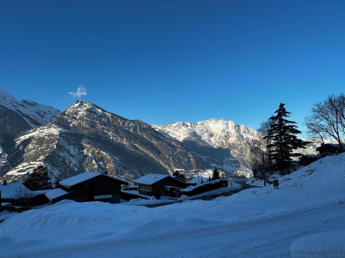 Chambres D'Hotes Les Louettes A Sapinhaut Canton Du Valais Saxon Eksteriør billede