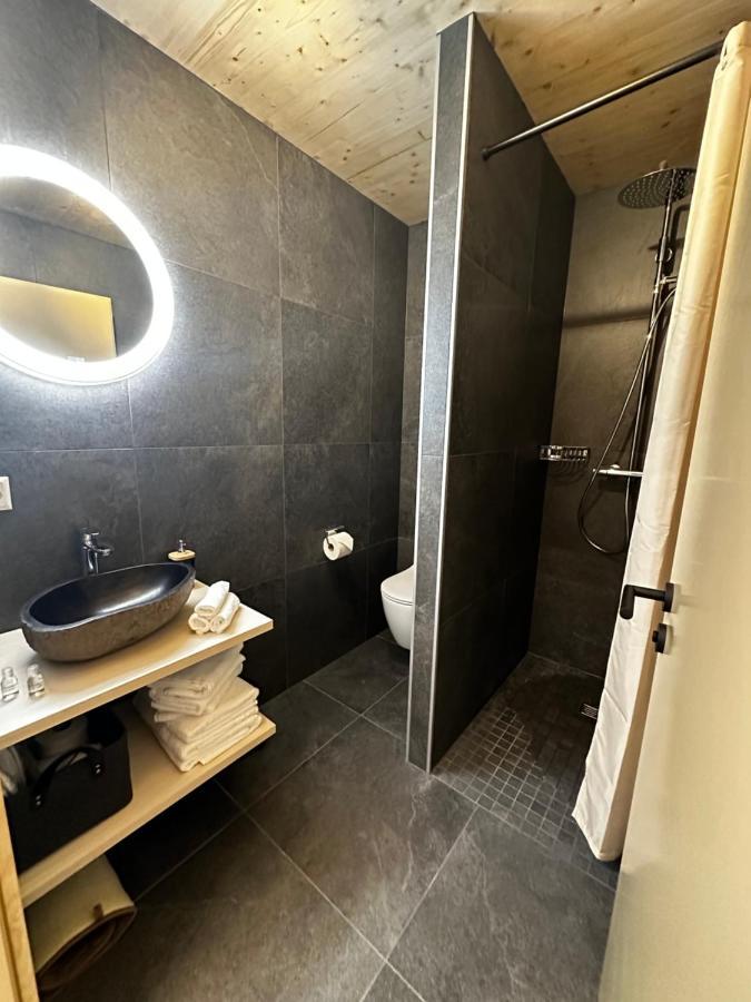Chambres D'Hotes Les Louettes A Sapinhaut Canton Du Valais Saxon Eksteriør billede